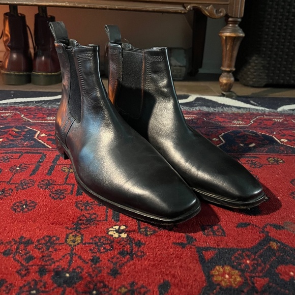 Hugo Boss Other - Hugo Boss Leather Chelsea Boots Men’s Size 8